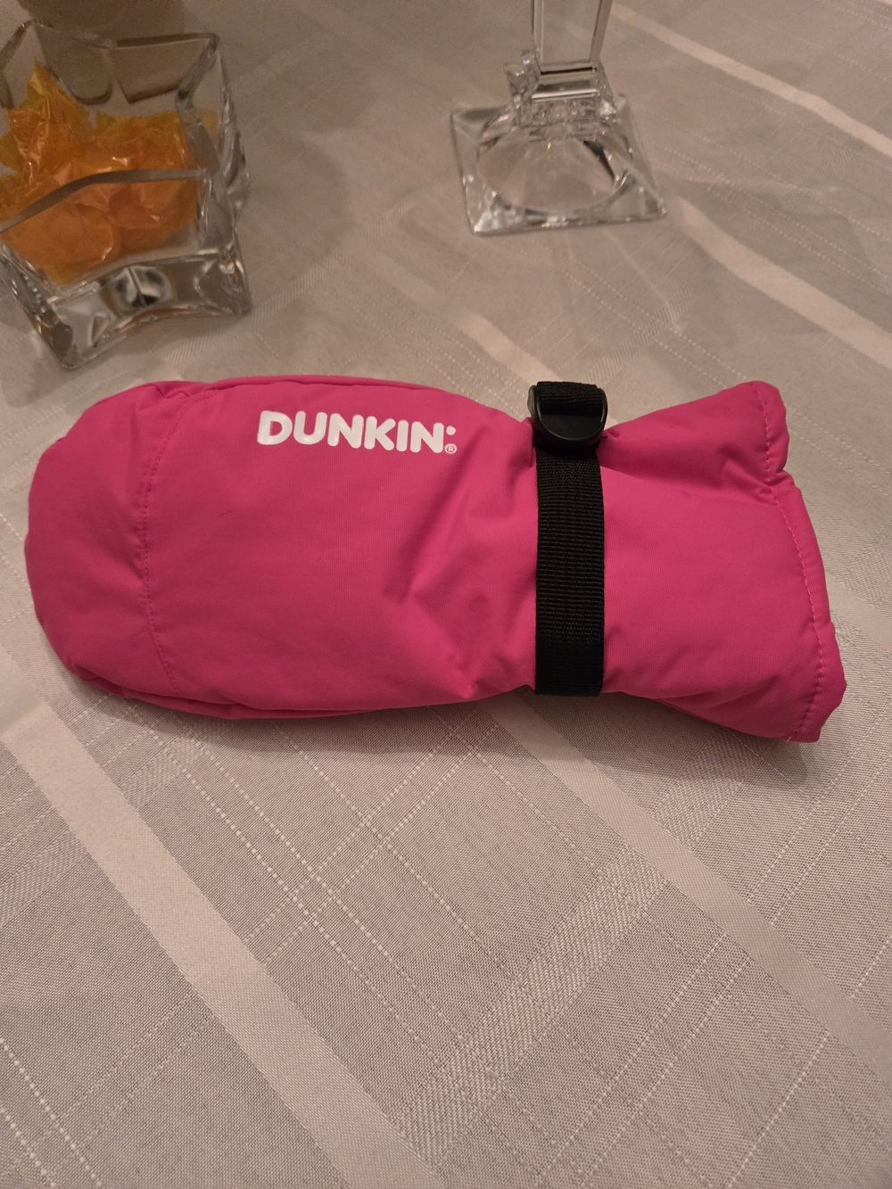 Dunkin Donuts 2026 Viral Pink Iced Coffee Mitten Glove Limited Edition Sold Out